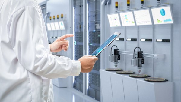 Cyber Threats to the SECS/GEM Protocol in Smart Manufacturing